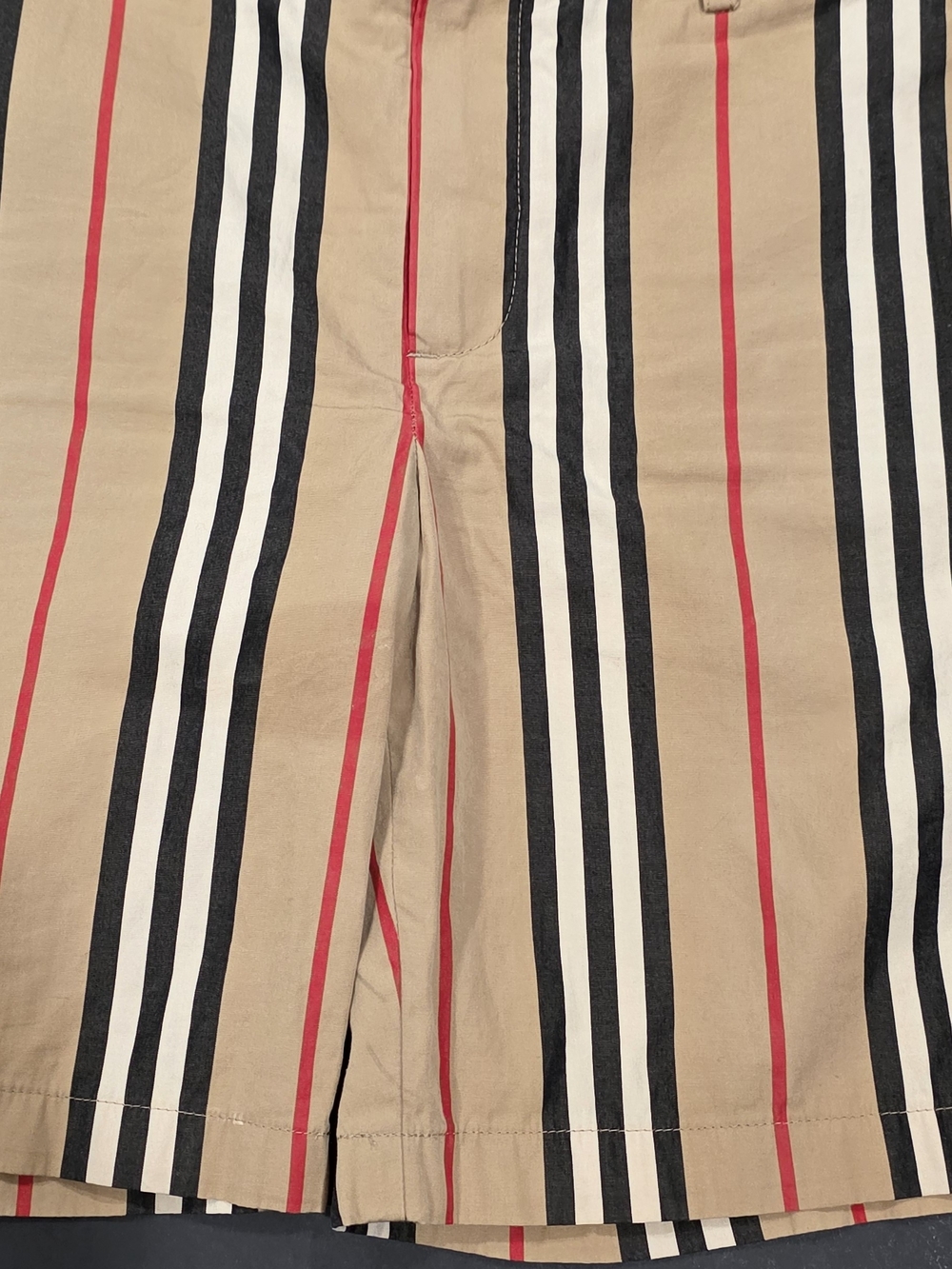 Classic Striped Boys Shorts Size 10 - Picture 3 of 9